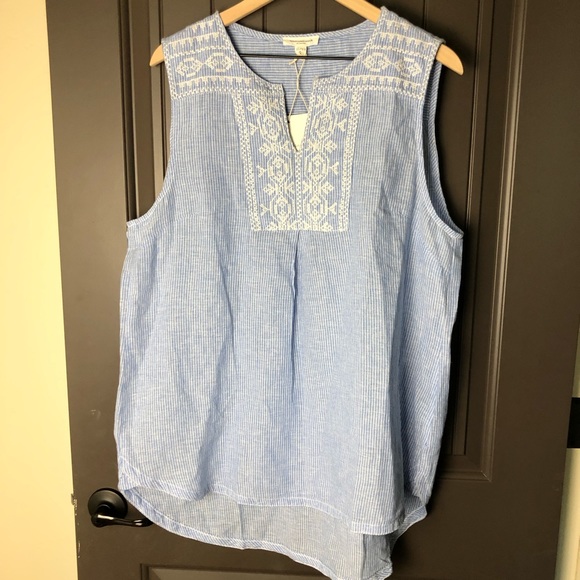 beachlunchlounge Tops - BeachLunchLounge Embroidered Top